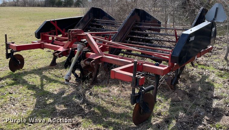 UFT 3436  peanut digger - MM9320