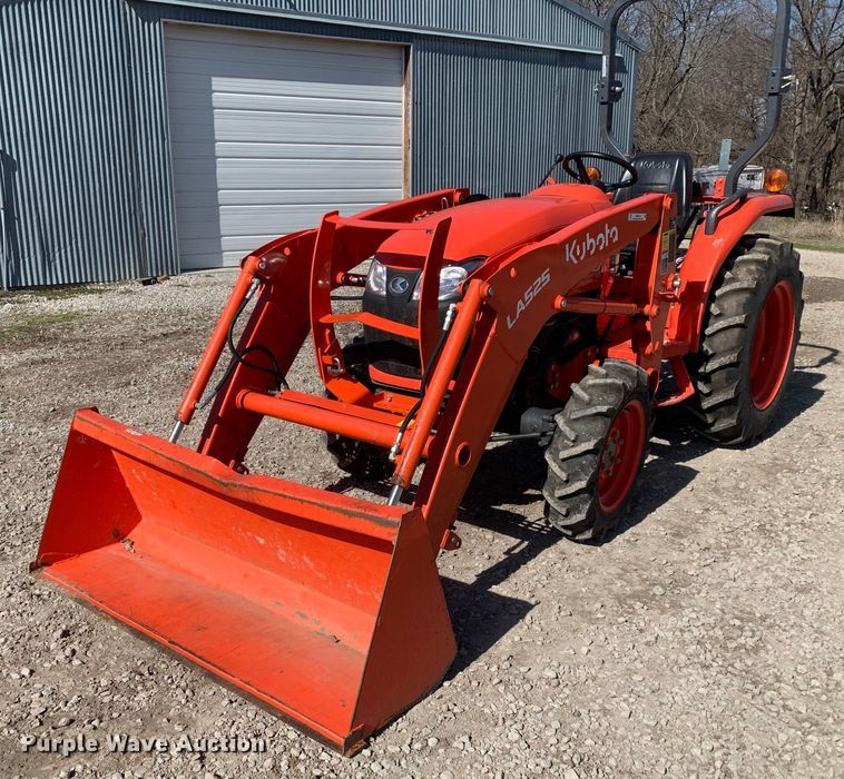 Kubota L2501D  MFWD tractor - MM9726