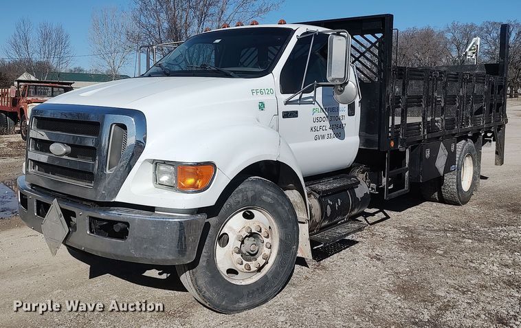 2008 Ford F750 Super Duty  flatbed truck - DO3833
