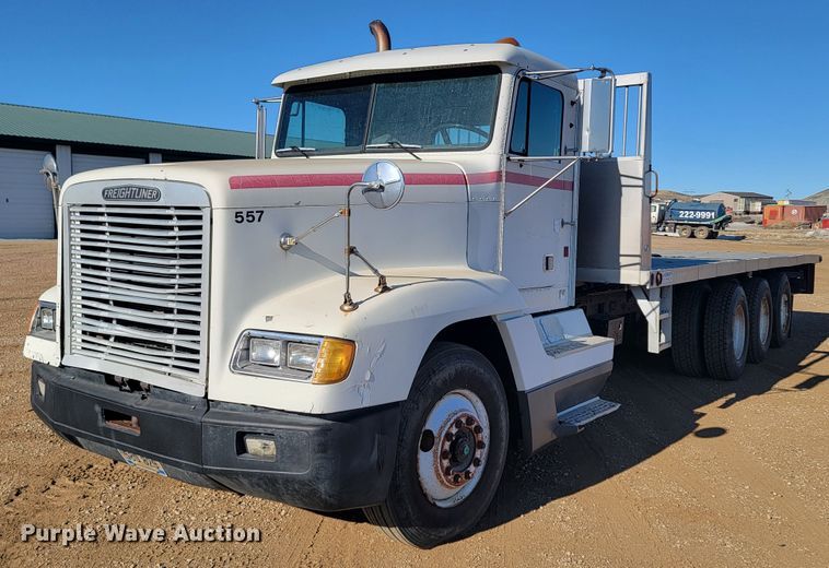 1990 Freightliner  rollback truck - ME9752