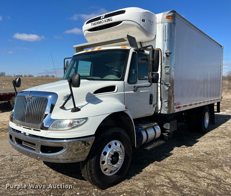 2015 International DuraStar 4300  refrigerated truck - MM9145