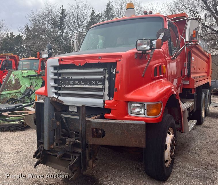 2005 Sterling LT7500  dump truck - DG5378