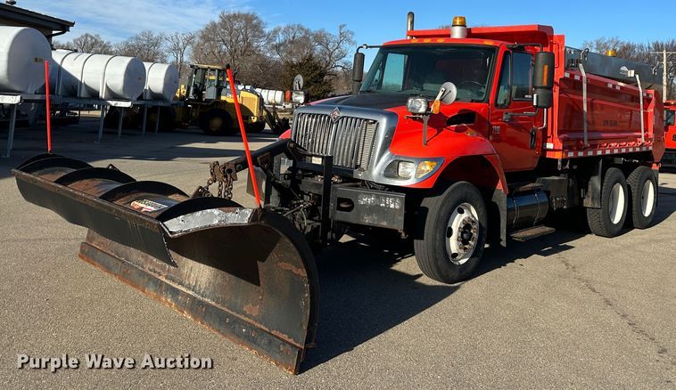 2007 International 7400  dump truck - LN9048