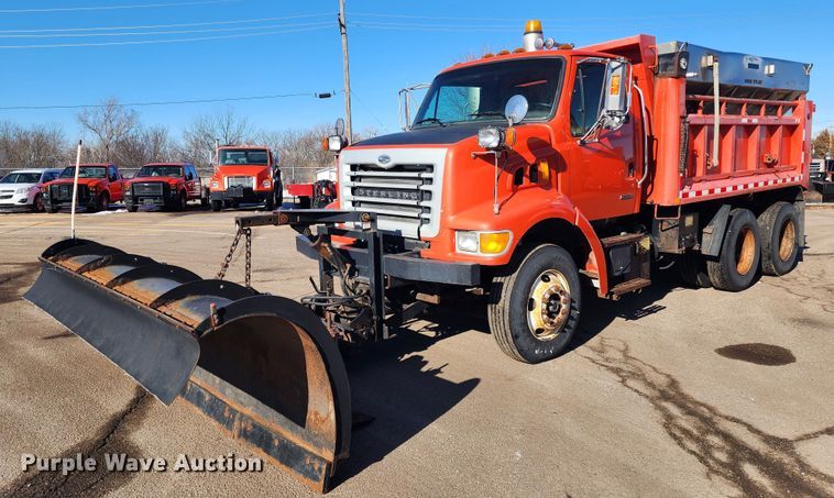 2003 Sterling LT7501  dump truck - LT9483