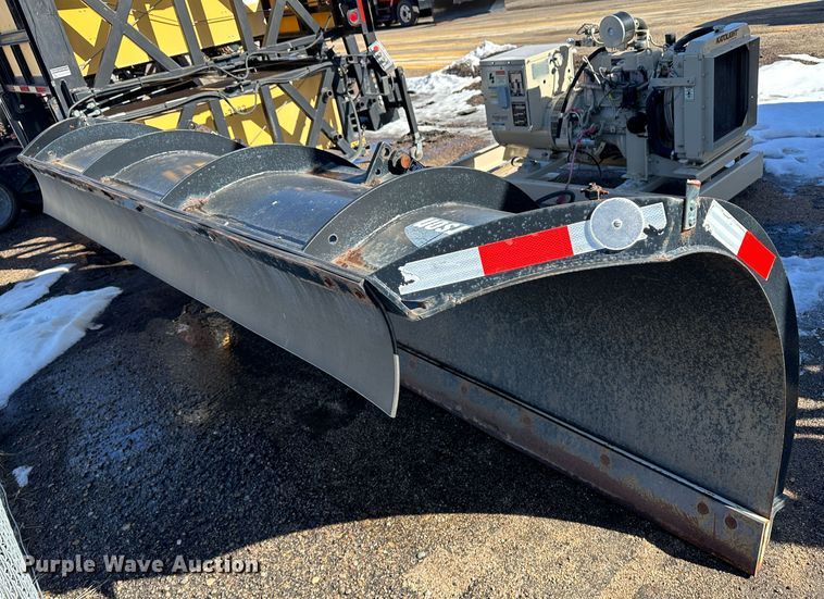 Henderson 12X42XHX25282  snow plow - LT9500