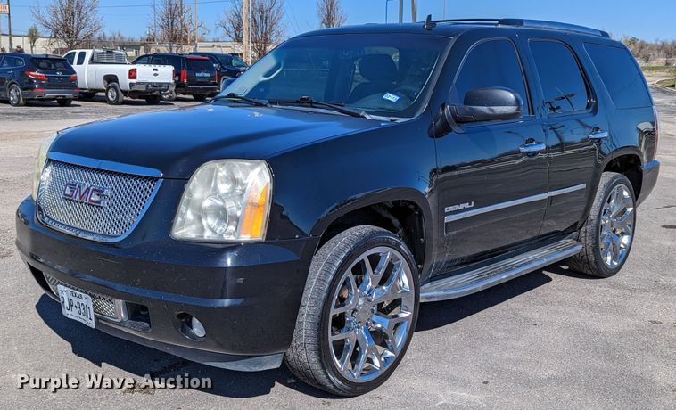 2011 GMC Yukon Denali  SUV - DR6827