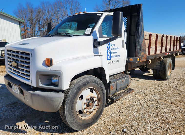 2004 Chevrolet C7500  dump flatbed truck - JB9650