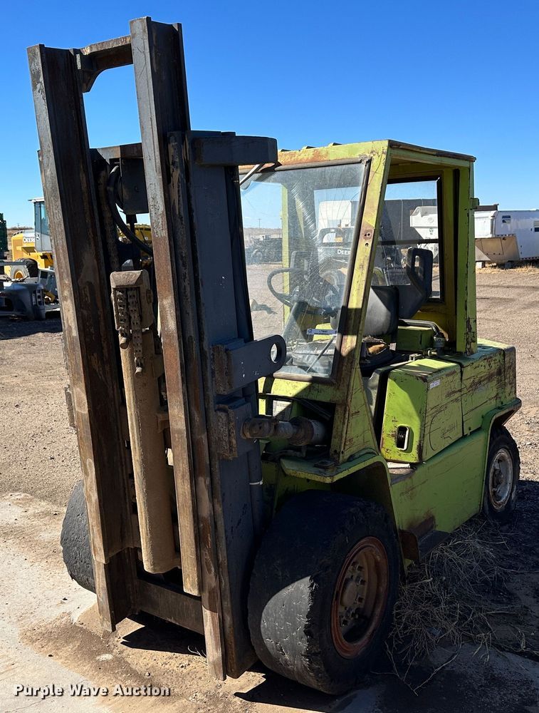 Clark C500-YS100  forklift - LT9083