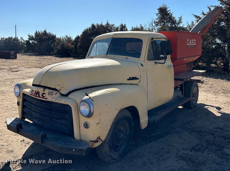 1951 GMC  grain truck - LT9125