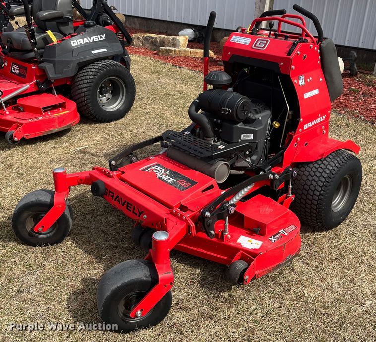 Gravely Pro-Stance 48  ZTR lawn mower - MD9561