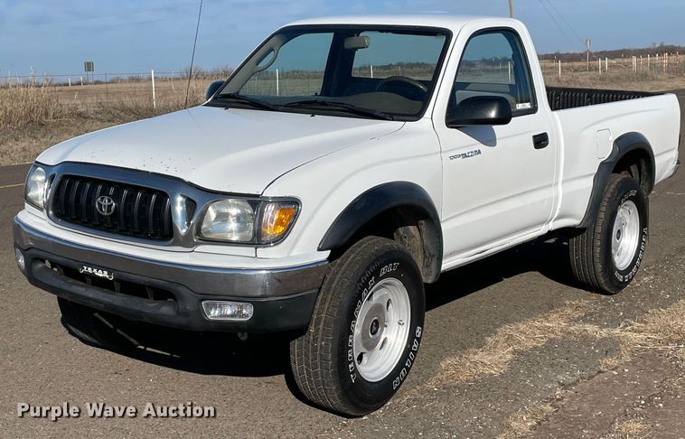 2003 Toyota Tacoma  pickup truck - MM9283