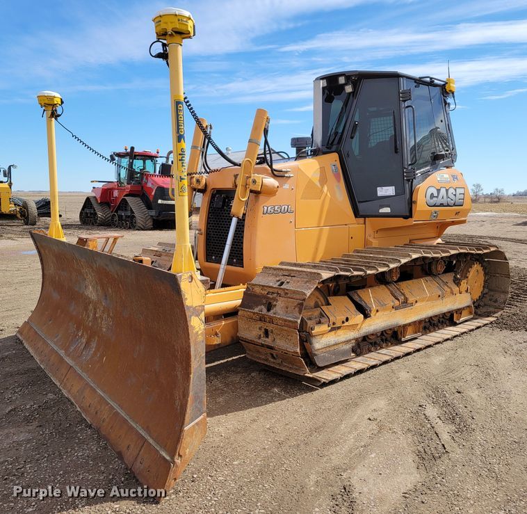2012 Case 1650L  dozer - DM8231