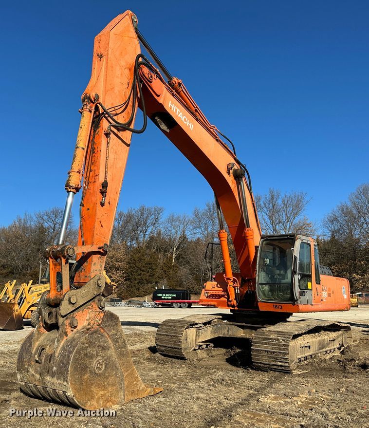 2002 Hitachi 330LC  excavator - DR7469