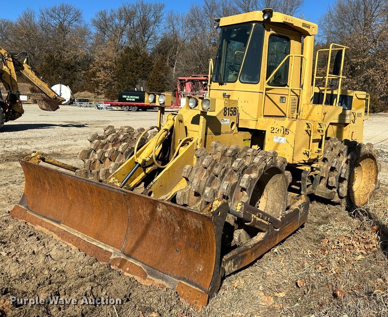 1992 Caterpillar 815B  landfill compactor - DR7470