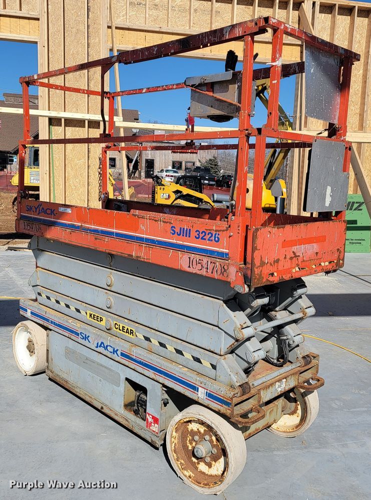 2008 Skyjack SJ3226  scissor lift - JL9348