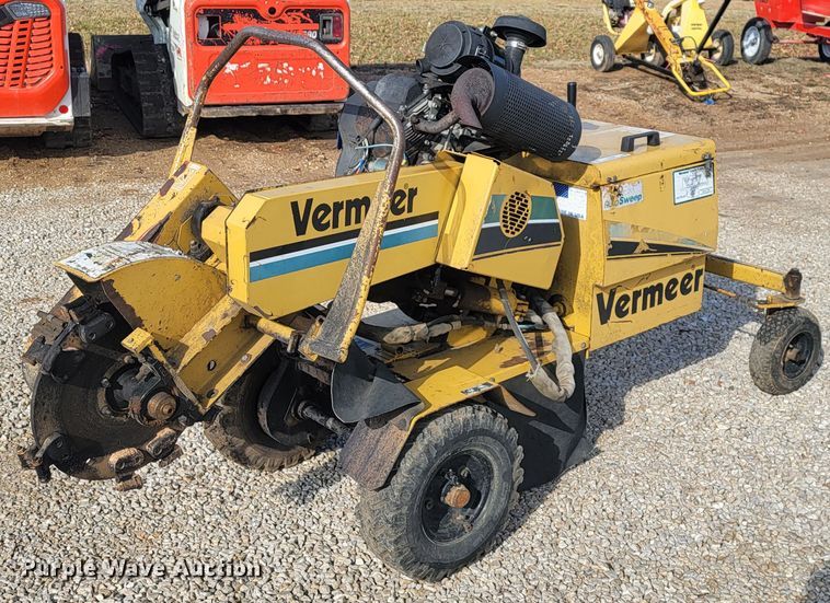 2005 Vermeer SC252  stump grinder - JL9356