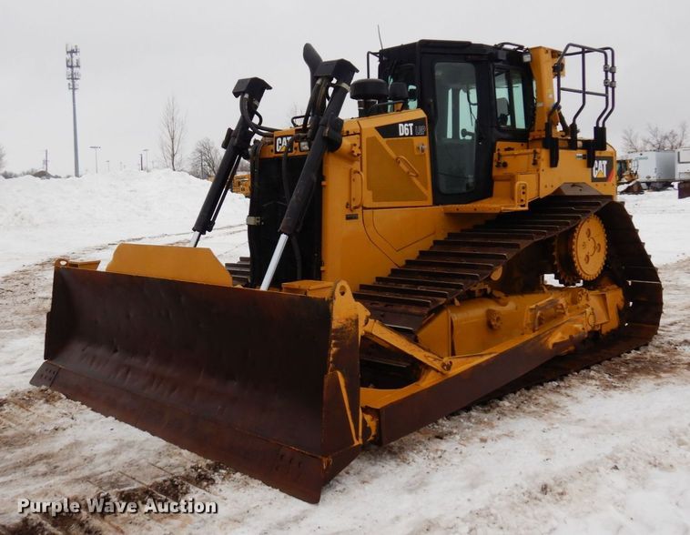 2015 Caterpillar D6T LGP  dozer - KU9828