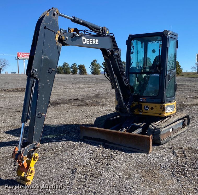 2017 John Deere 35G  mini excavator - KW9009