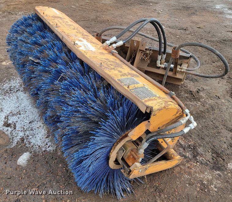 Mustang  70&quot; W skid steer broom - ME9785