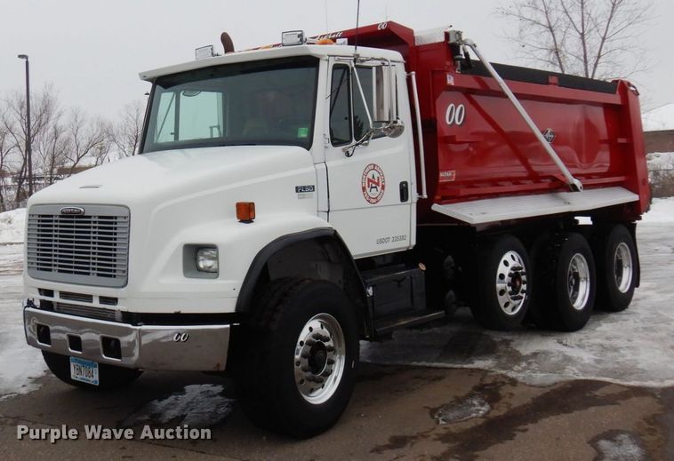 2000 Freightliner FL80  dump truck - AF9292