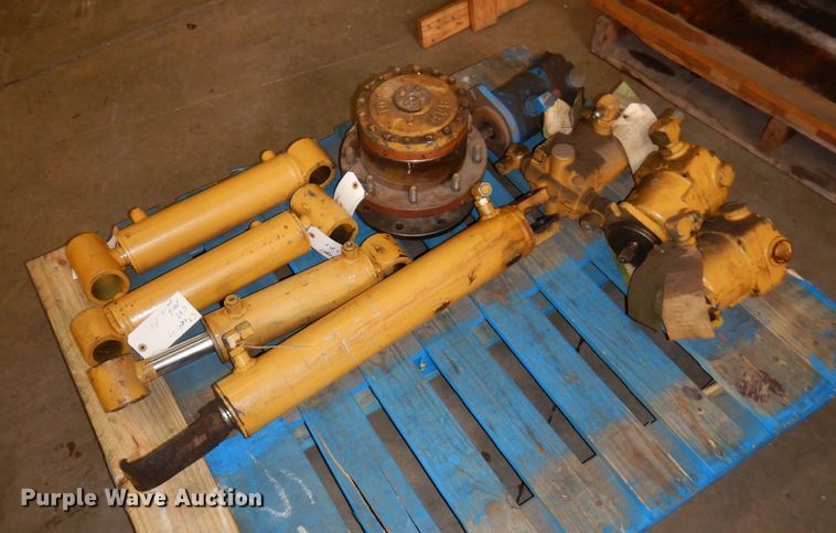 Puckett  motor grader parts - KU9807