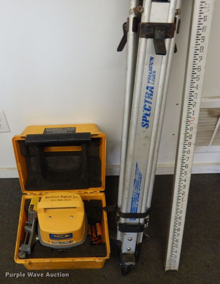Spectra LL500  laser leveling equipment - KU9818