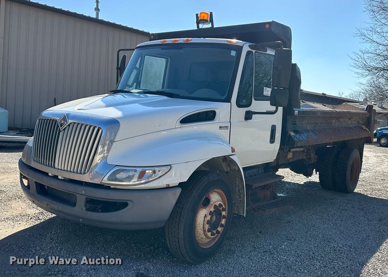 2012 International DuraStar 4300  dump truck - DR6058