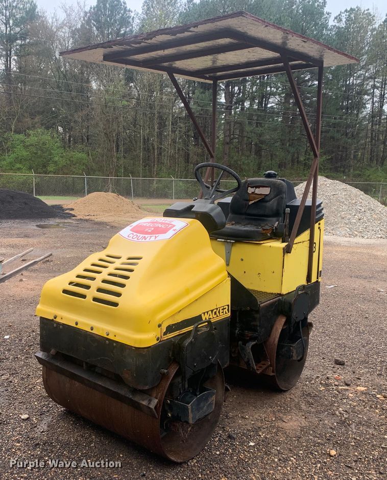 Wacker  double drum vibratory roller - LI9108