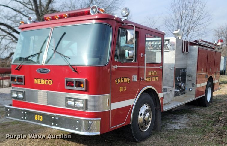 1981 Oshkosh V-1624M SPCL  pumper fire truck - MB9831