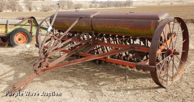 Oliver Superior  grain drill - DF4724