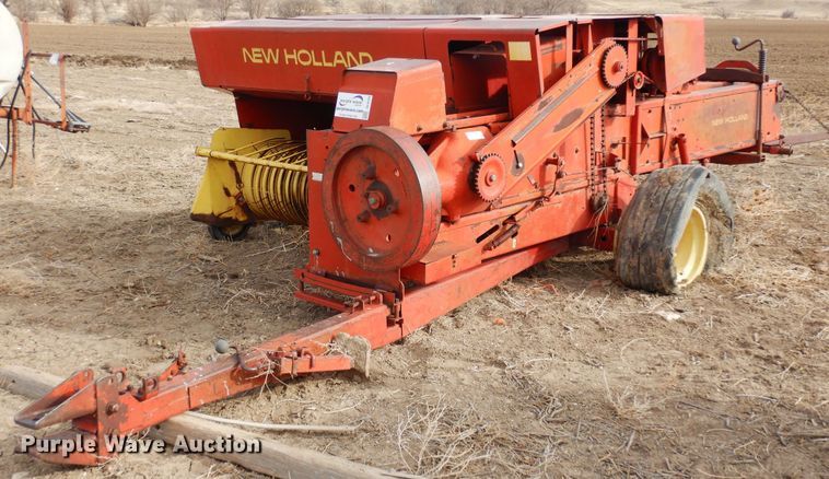 New Holland 278  small square baler - DF4726