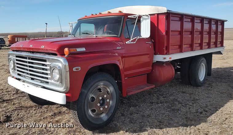 1970 Ford F600  grain truck - GP9604