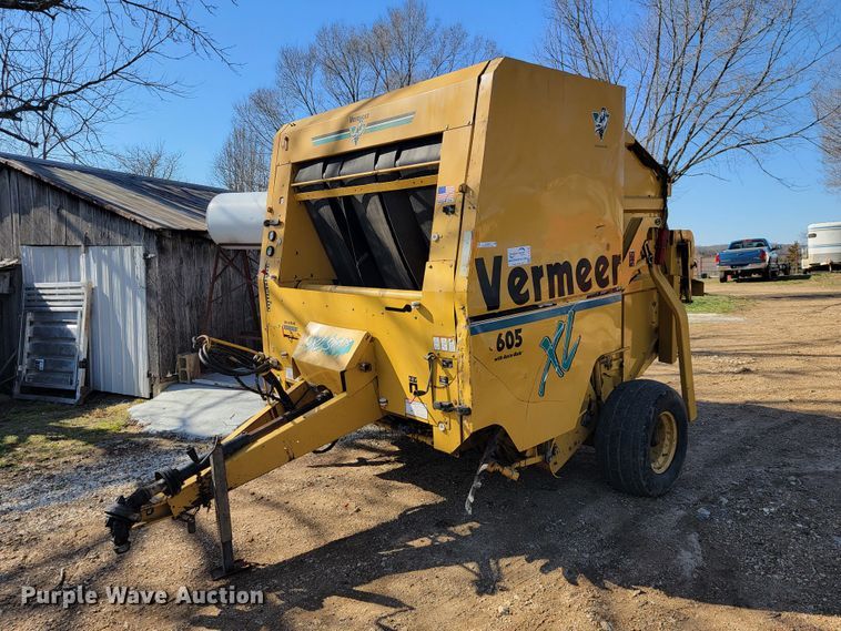 2001 Vermeer 650XL  round baler - JL9338