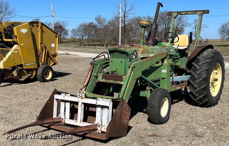 John Deere 4010  tractor - KR9542