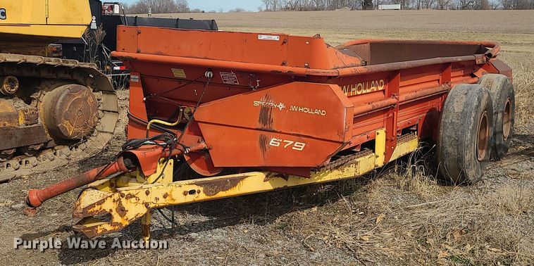 New Holland 679  manure spreader - LH9828