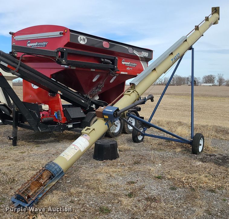 Harvest International T1032  auger - LH9831