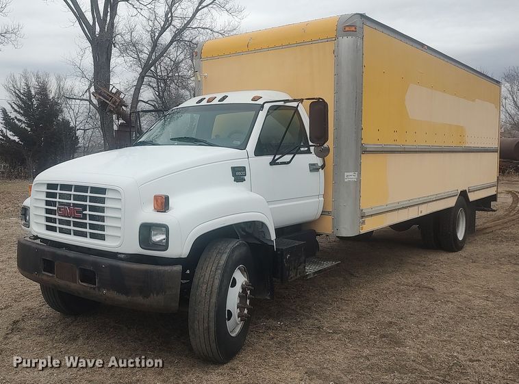 1999 GMC C6500  box truck - LG9606