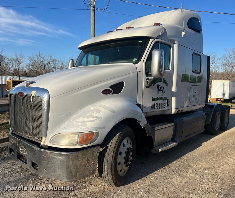 2005 Peterbilt 387  semi truck - MM9199