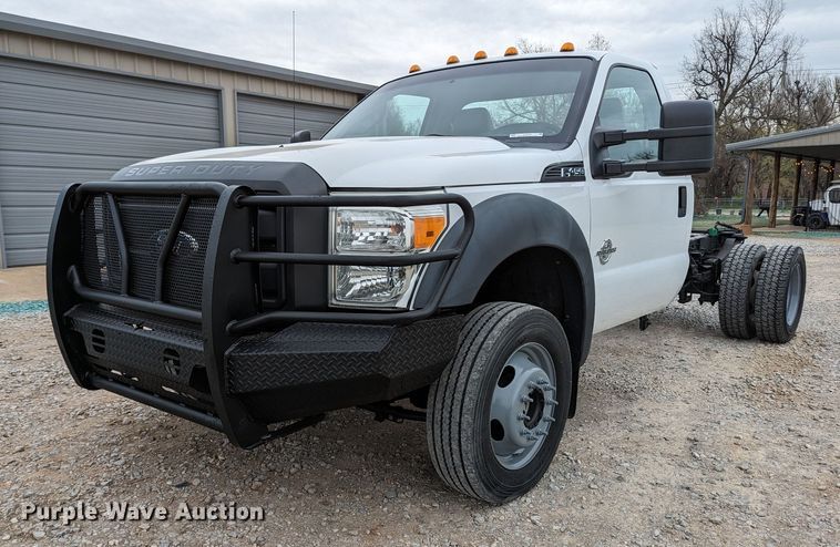 2011 Ford F450 Super Duty  truck cab and chassis - LF9726