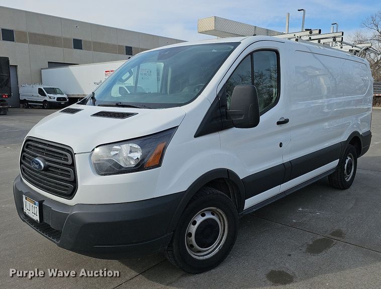 2017 Ford Transit 250  van - MC9624