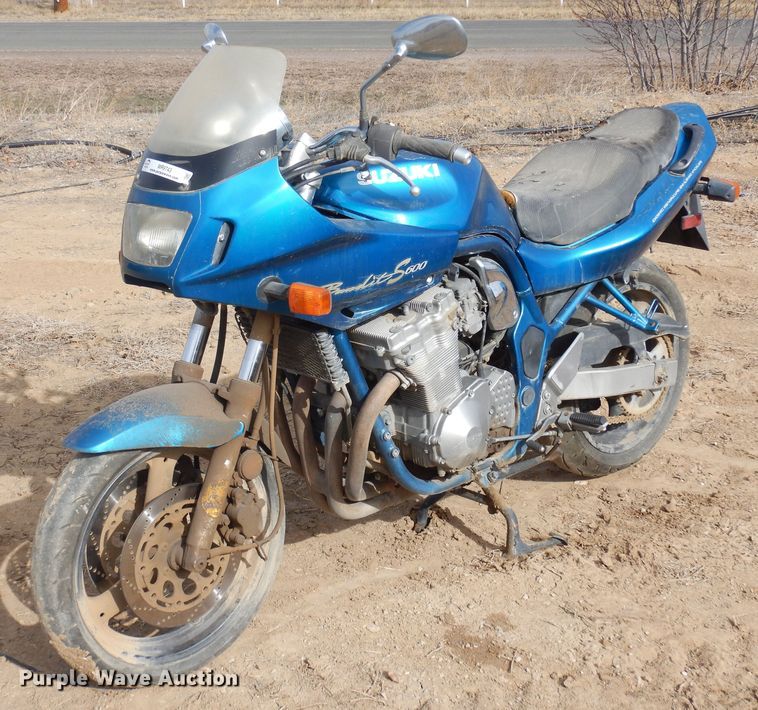 1998 Suzuki GSF600S  motorcycle - MR9743