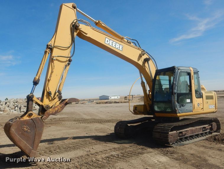 2005 John Deere 120C  excavator - DJ7009