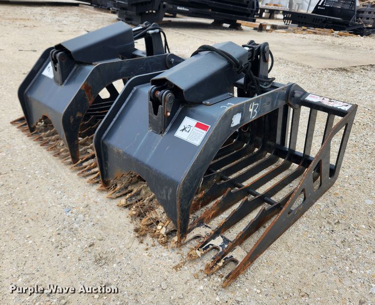Stout  skid steer grapple bucket - JB9471