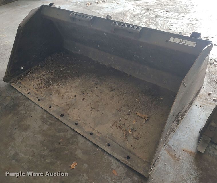Melroe  skid steer bucket - LG9652