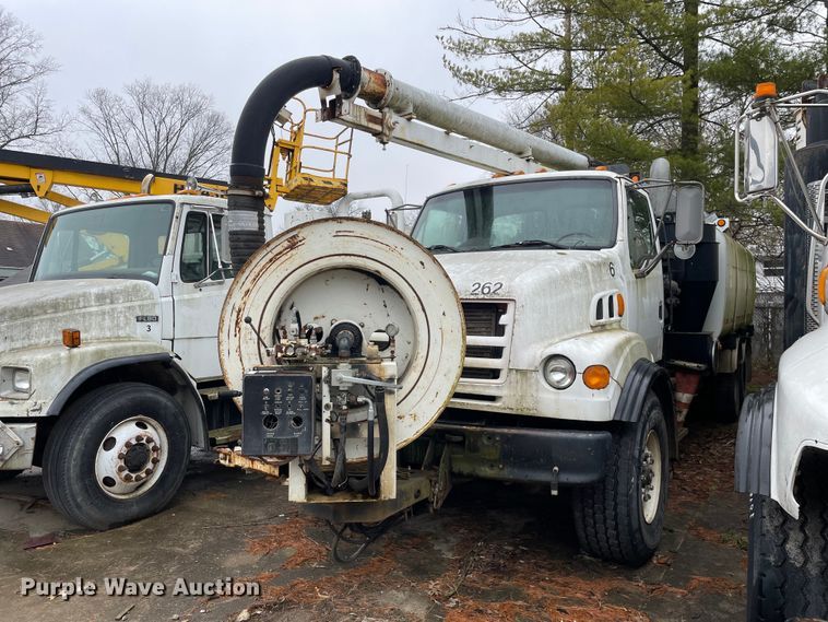 2000 Sterling LT7500  sewer jetter truck - LJ9562