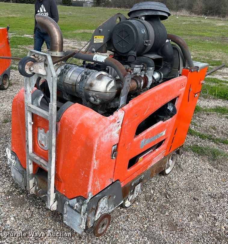 Husqvarna FS 7000 D  concrete saw - LW9270