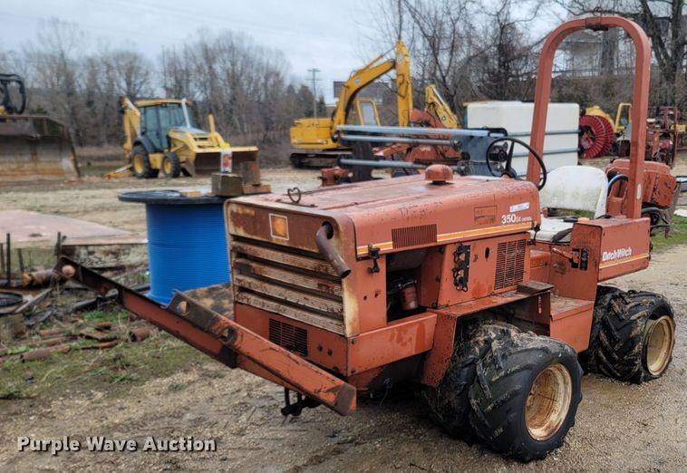 Ditch Witch 350SX  vibratory cable plow - MB9842