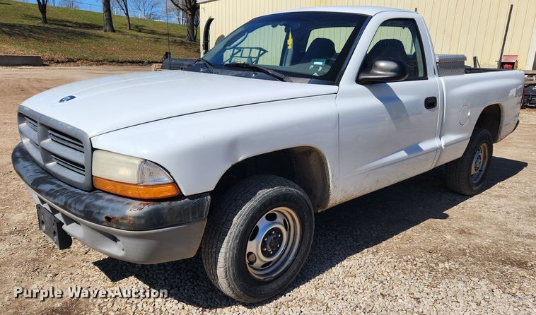 2001 Dodge Dakota  pickup truck - JB9493
