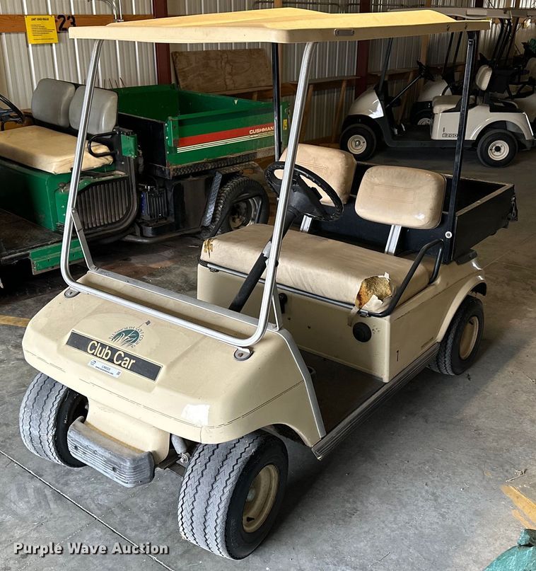 2000 Club Car  golf cart - LN9325