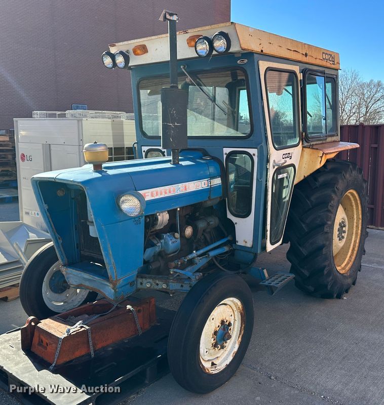 1973 Ford 3000  tractor - LT9404